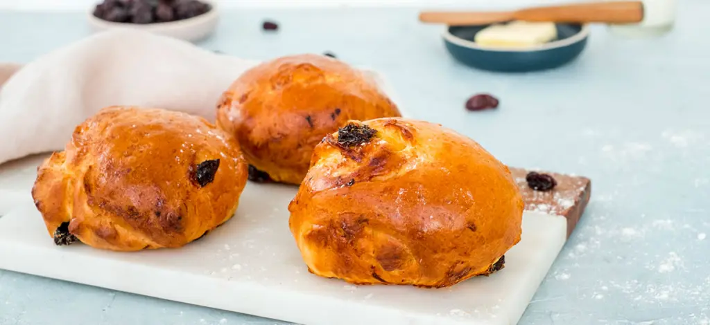 Rozijnenbroodjes