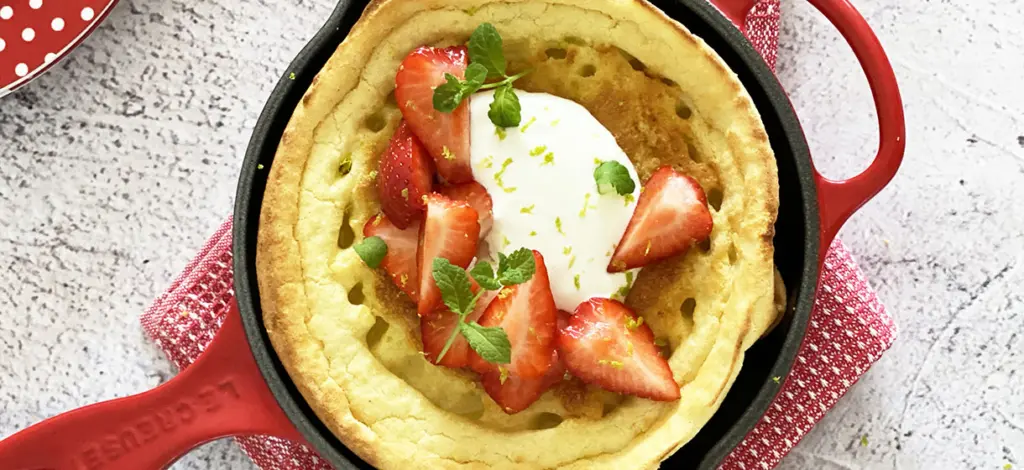 Dutch baby pancakes met aardbeien