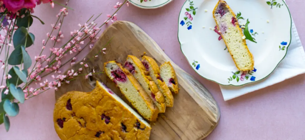Vier Valentijn met deze lekkere en gezonde liefdestaart 