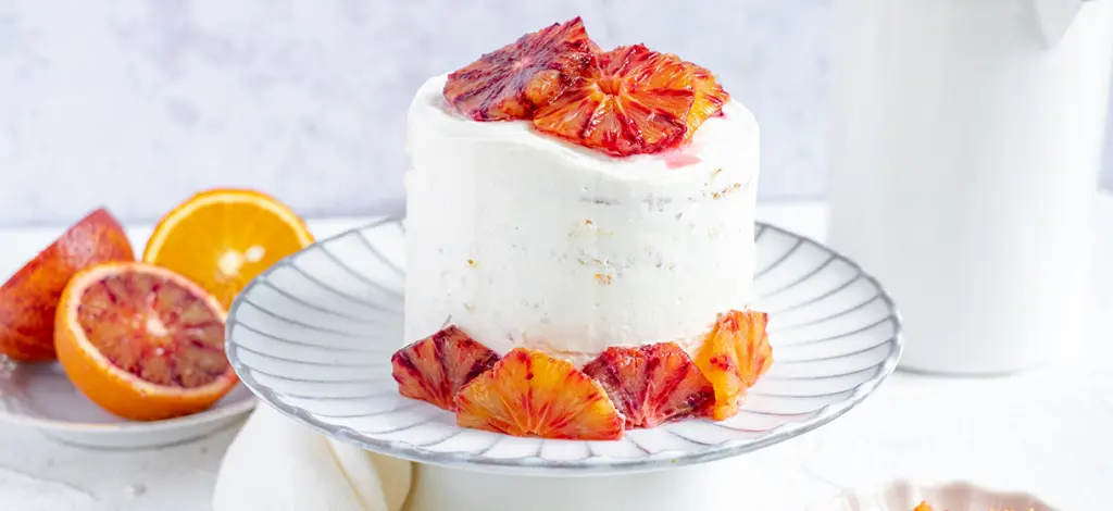 Luchtige biscuit met bloedappelsien en mascarpone frosting