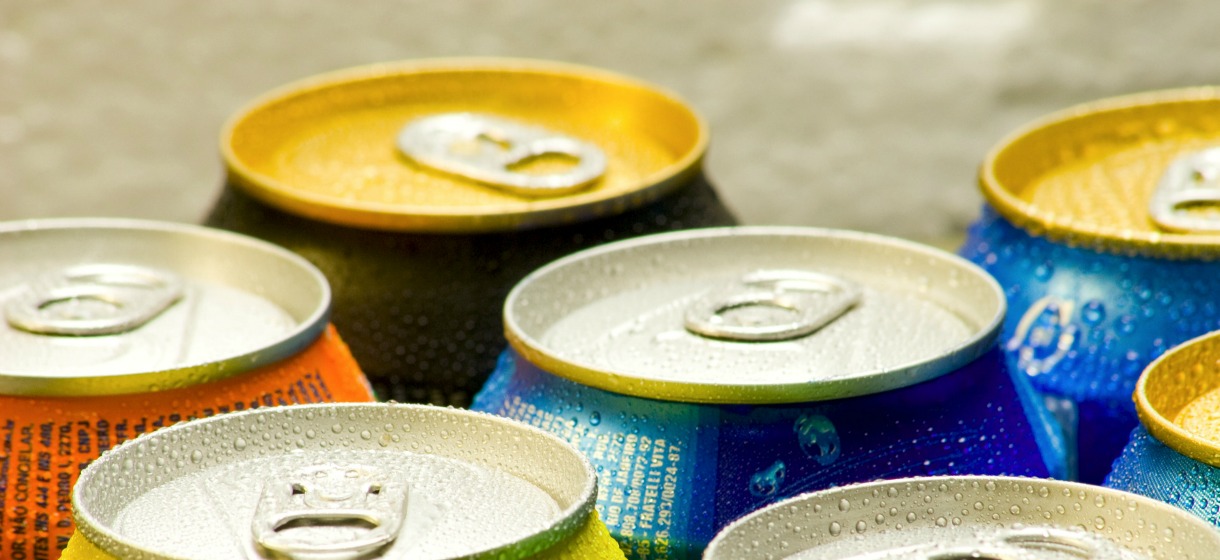 Suikertaks: moeten we suikervrije of light dranken benadelen?