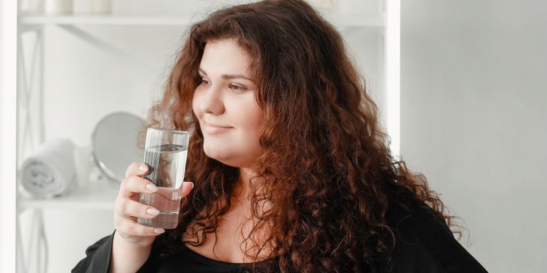 Afvallen: is water doeltreffender dan suikervrije lightdranken? Afvallen: is water doeltreffender dan suikervrije lightdranken?